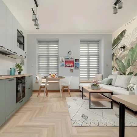 Beautiful For 2 Nafabrycznej By Renters Apartament *