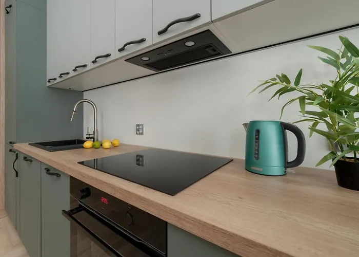 Beautiful For 2 Nafabrycznej By Renters شقة